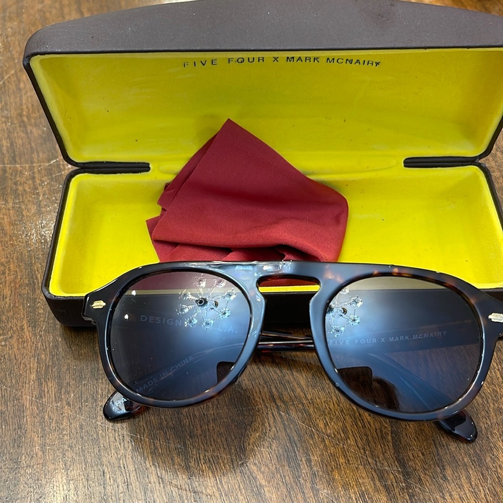 Mark McNair BNWOT in box very nicer shape glasses tortoise shell frames